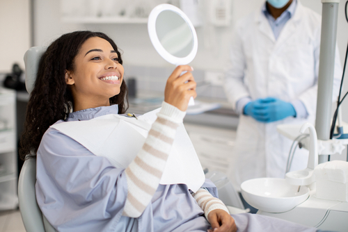 Dentista Cosmetico en Dallas, TX | Reserve una consulta gratis hoy